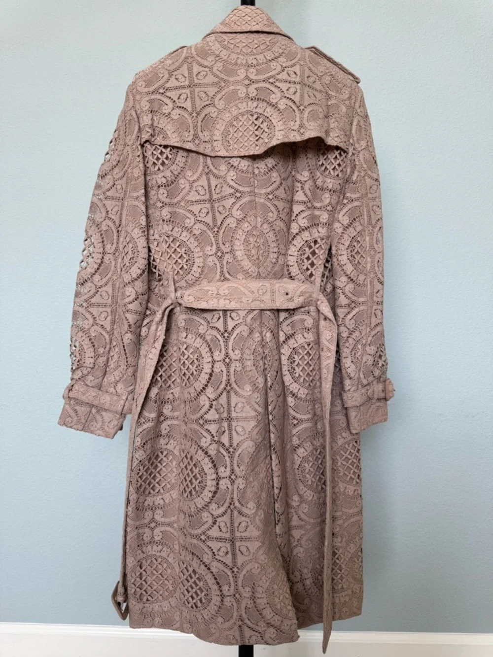 Burberry Lace Overlay Double-Breasted Trench Coat in Dusty Rose - Picture 7 of 12